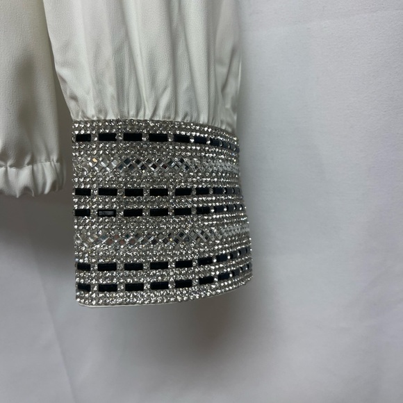 Bebe Embellished Keyhole Long Sleeve Top - Picture 2 of 10